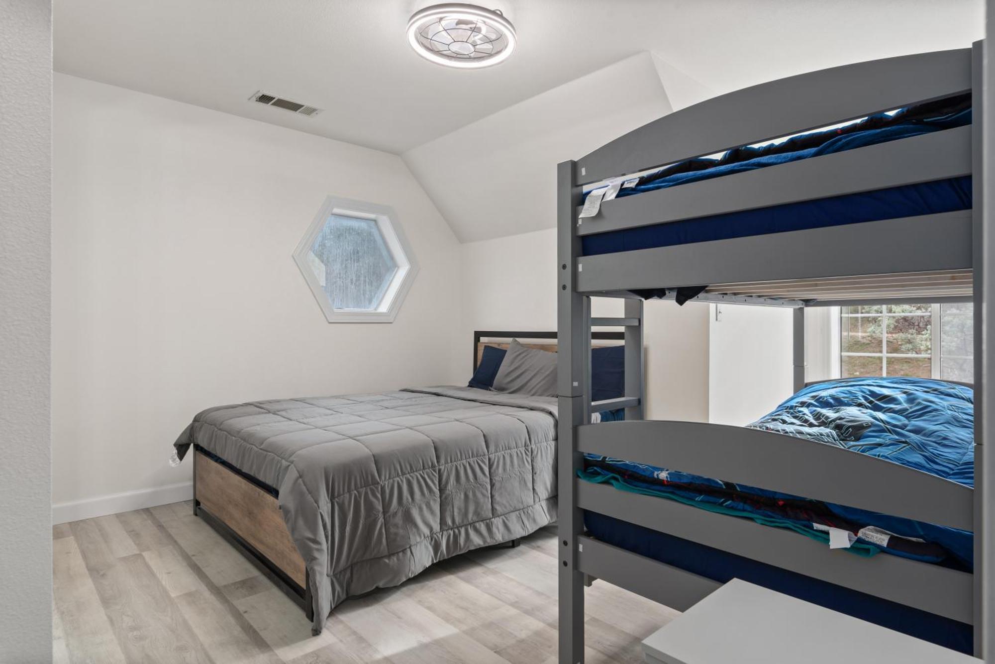 Luxury Family Sleeps 20