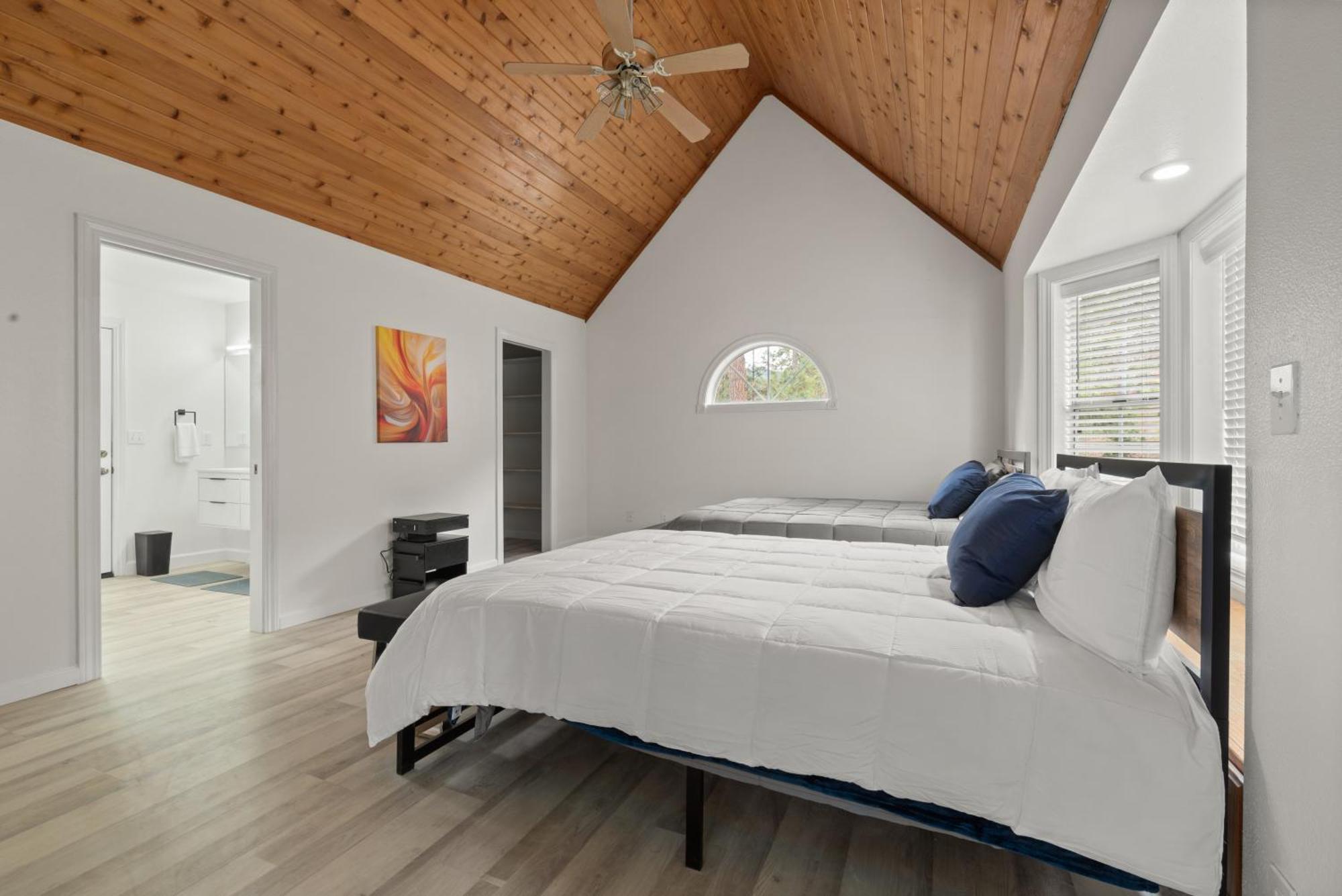 Luxury Family Sleeps 20 Villa Coarsegold